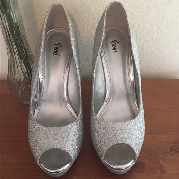 Fioni Peep Toe Silver Glitter Platform Stilettos - Picture 2 of 3